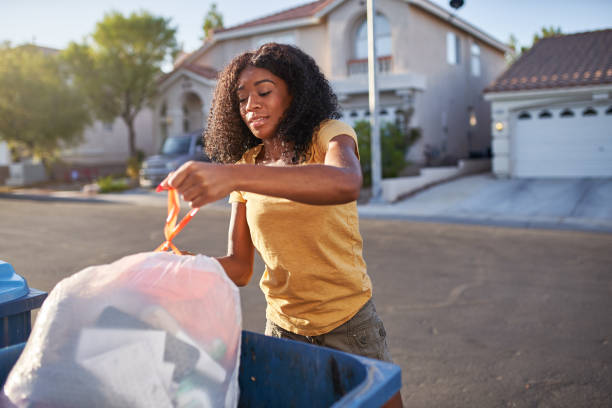 Best Yard Waste Removal  in Monticello, MN